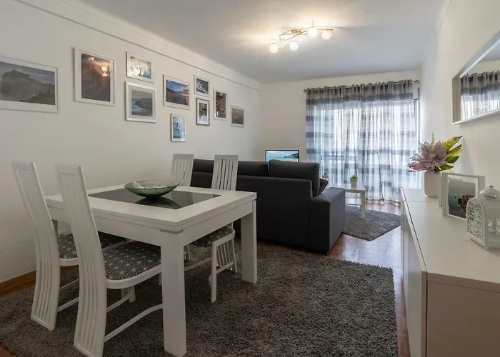 O Veleiro * נאזרה